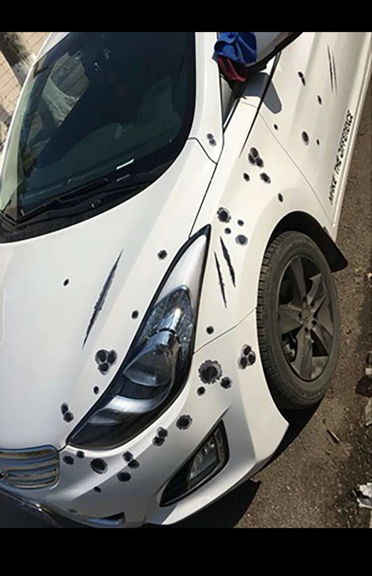 1Pc Gray and Black Simulation Bullet Hole & Crack Car Sticker (imported).